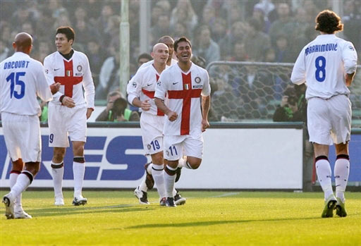 每体：库库离开巴萨因为不被信任，巴尔韦德当时看好米兰达（每体：因得不到信任库库选择告别巴萨，巴尔韦德昔日更青睐米兰达）