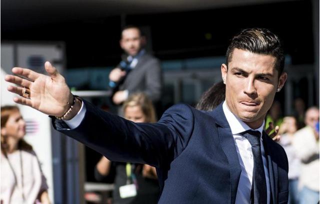 意媒：尤文想签下一名组织型中场，正关注埃尔切的门多萨（意媒称尤文盯上埃尔切中场门多萨，欲补强组织型中场）