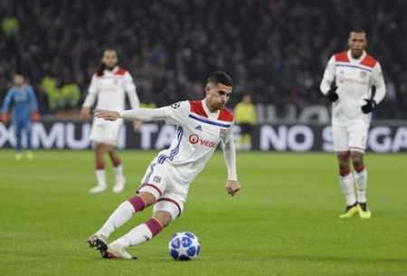 剑南春｜米兰1-0拉齐奥暂登顶，莱奥制胜，托莫里献助攻（剑南春｜莱奥破门助米兰1-0小胜拉齐奥暂登榜首，托莫里送助攻）