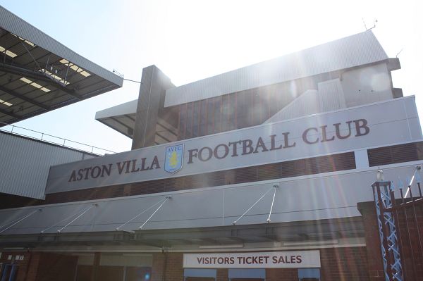 张外龙：向余望是中国足球未来的重要资源，我曾帮他重建信心（张外龙：向余望是国足未来的关键力量，我曾助他重拾信心）