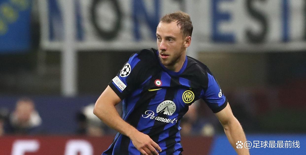 环足奖2025年最佳前锋投票：亚马尔第一，姆巴佩、登贝莱二三（2025年环足奖最佳前锋投票结果：亚马尔居首，姆巴佩、登贝莱分列二三）