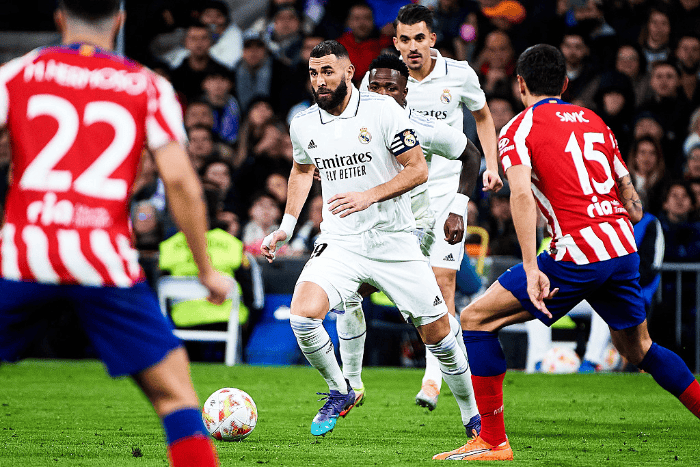 球迷刚骂完，下一秒就闭嘴了（球迷才刚开骂，转瞬哑火）