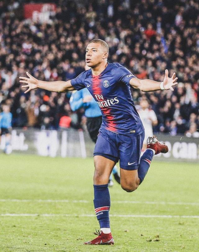 李毅祝福邵佳一：希望大家能多给本土教练一些宽容和时间（李毅为邵佳一送上祝福：呼吁给本土教练更多宽容与时间）