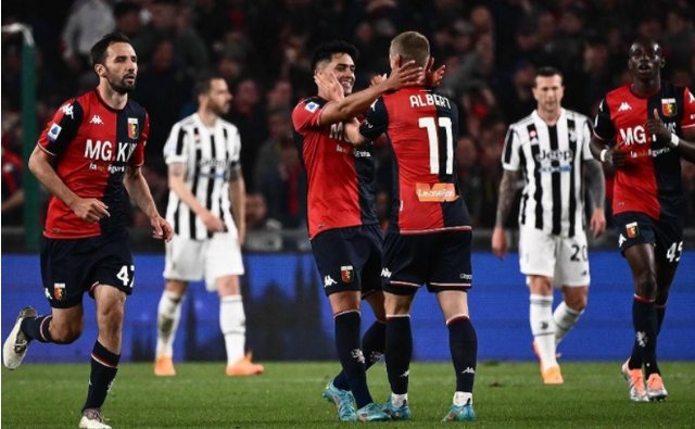 足球队员饮食与恢复计划（足球运动员营养与恢复方案）