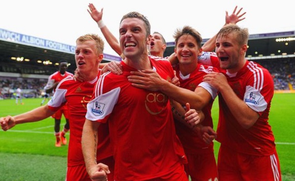 分道扬镳？萨拉赫与球队高层已达成重要一致，核心球员偏向支持斯洛特（共识达成！萨拉赫与高层步调一致，队内核心多倾向支持斯洛特）