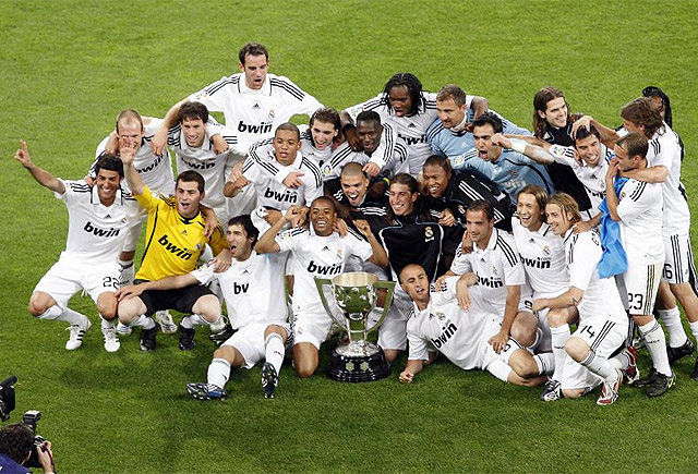 那不勒斯vs尤文：麦克托米奈首发，伊尔迪兹、小孔塞桑出战（意甲焦点战：那不勒斯对阵尤文，麦克托米奈先发，伊尔迪兹与小孔塞桑登场）