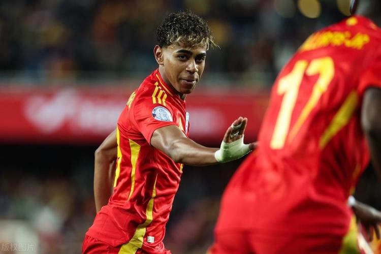 TA：利物浦球迷拒为种族歧视认罪，涉嫌英超首轮骂塞梅尼奥（TA：被指英超首轮对塞梅尼奥实施种族辱骂，利物浦球迷拒绝认罪）