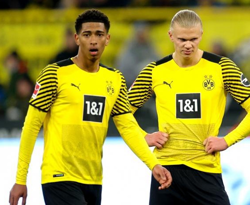 波兰主帅：要帮扎莱夫斯基找回状态；我觉得莱万还没决定未来（波兰主帅：将助扎莱夫斯基重拾状态，莱万未来尚未敲定）